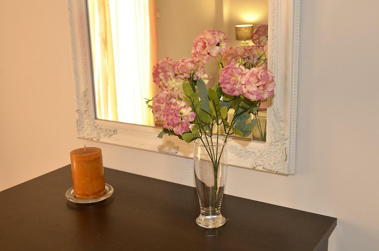 Just 9 Min From Acropolis Apartment เอเธนส์ ภายนอก รูปภาพ